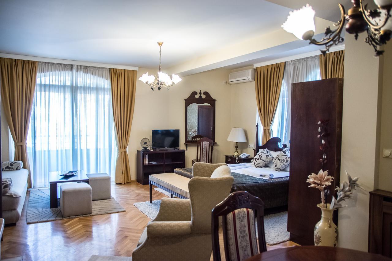 Villa Alexander Skopje Exterior photo